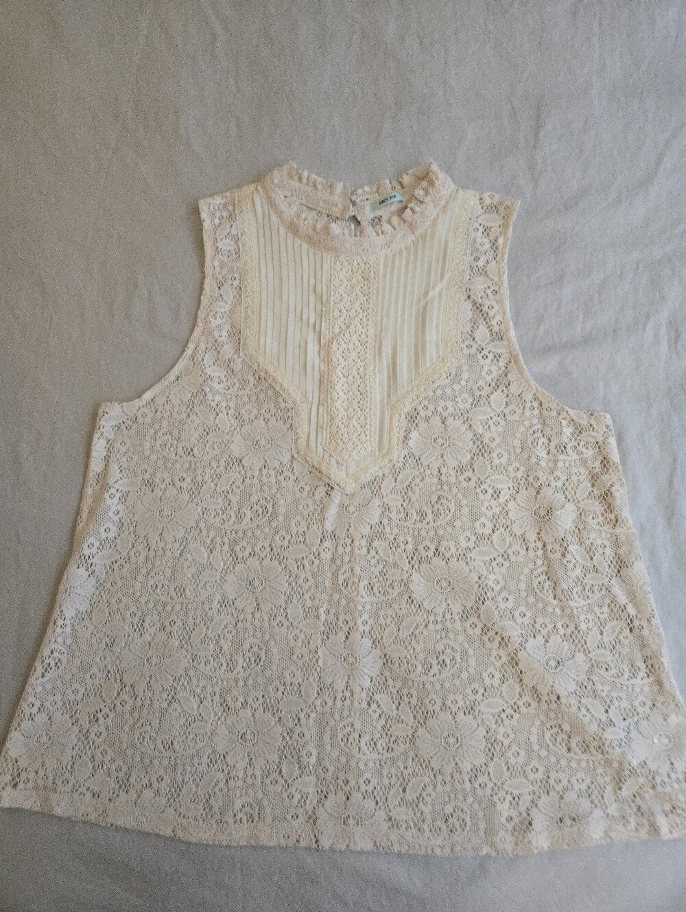 Kimchi Blue Urban Outfitters Cream Floral Lace High-Neck Tank Top Victorian EB4 - Picture 2 of 9